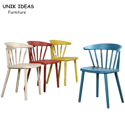 Harga yang bagus Ergonomic Elegant Nordic Dining Chair PP Plastic Stackable With Non Slip Feet on line