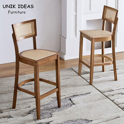 Harga yang bagus Solid Wooden Cafe Bar Stools Rattan Backrest Minimalist Counter Stools Art Style on line